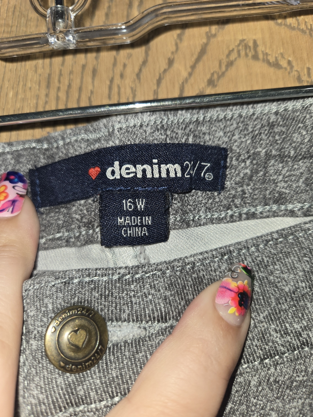Denim 24/7 Gray Skinny Jeans - Picture 2 of 5